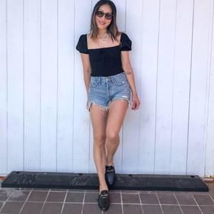 Meet your Posher, Mina